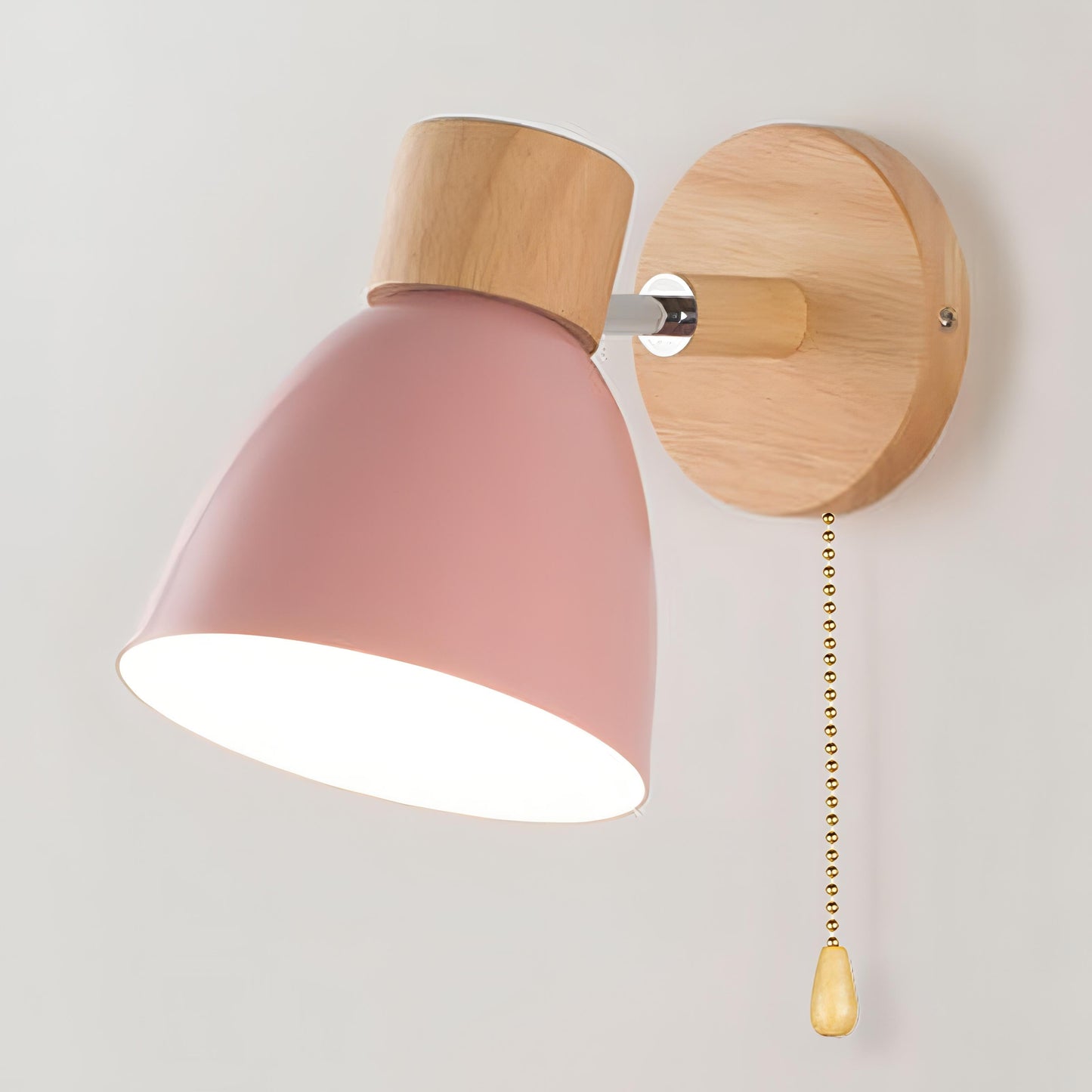 Elegante noordelijke houten wandlamp - Hedendaags ontwerp met praktische trekkoordschakelaar en verfijnde afwerking