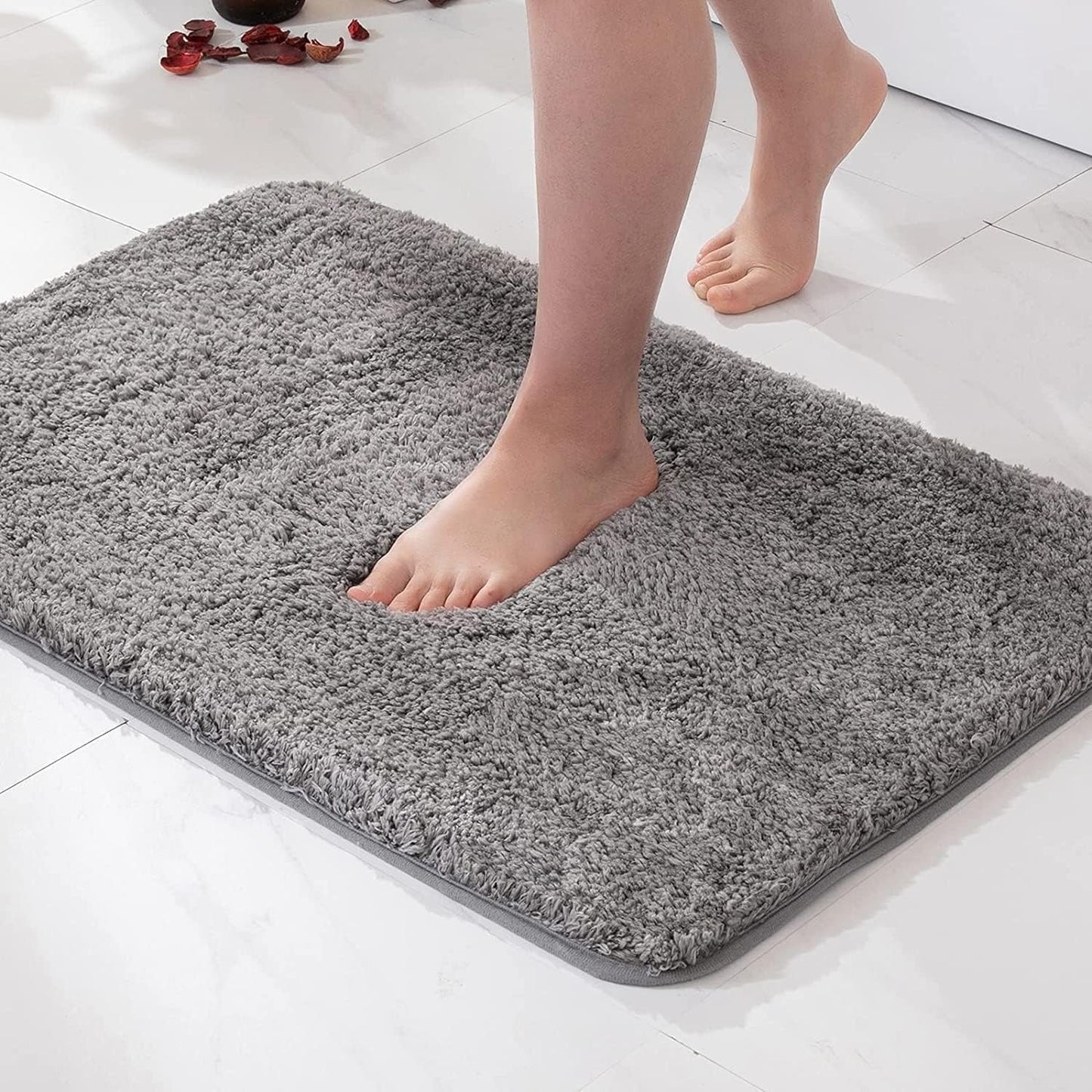 Tapis de bain en fausse fourrure et microfibre luxueusement doux – Antidérapant et très absorbant