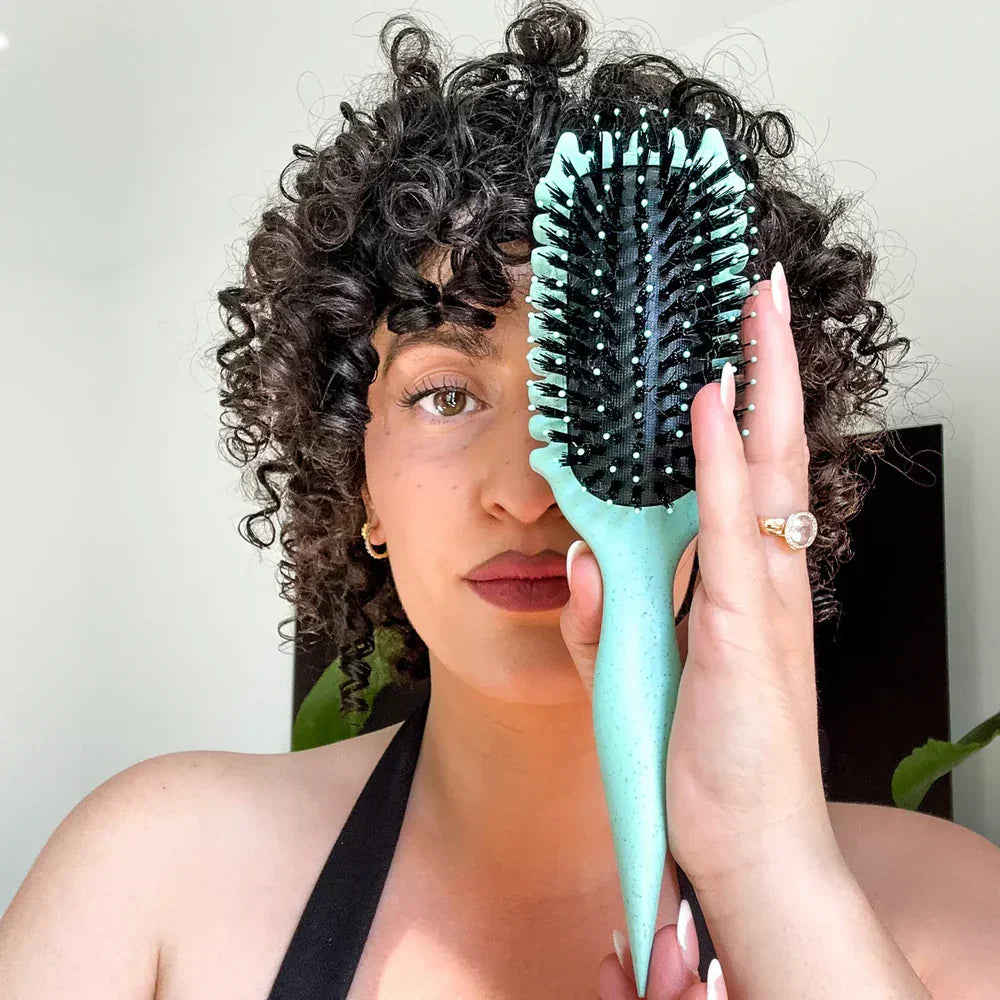 Perfect CurlPro Curl Brush – Create Defined Curls with a Frizz-Free Finish