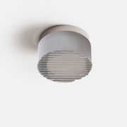 Elegant round LED wall sconce – Warm ambiance with Mylk glass diffuser for living room and bedroom decoration