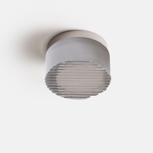 Elegant round LED wall sconce – Warm ambiance with Mylk glass diffuser for living room and bedroom decoration