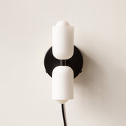 Wall Sconce in Metal and Sleek Acrylic – Create a Serene Atmosphere for Sophisticated Spaces