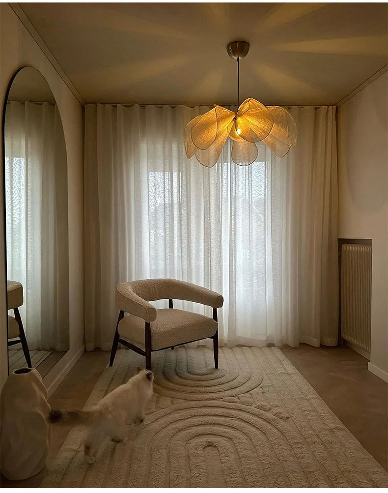 Suspension en tissu Japandi chic avec abat-jour en fleurs – Lampe suspendue élégante avec LED E27