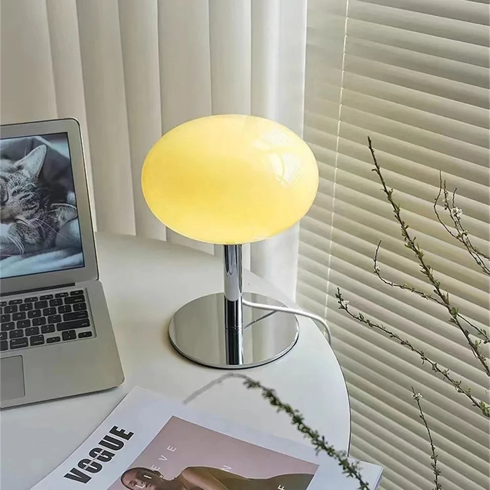 LED-bordslampa Lollipop dimbar inspirerad av Bauhaus – En elegant modern touch