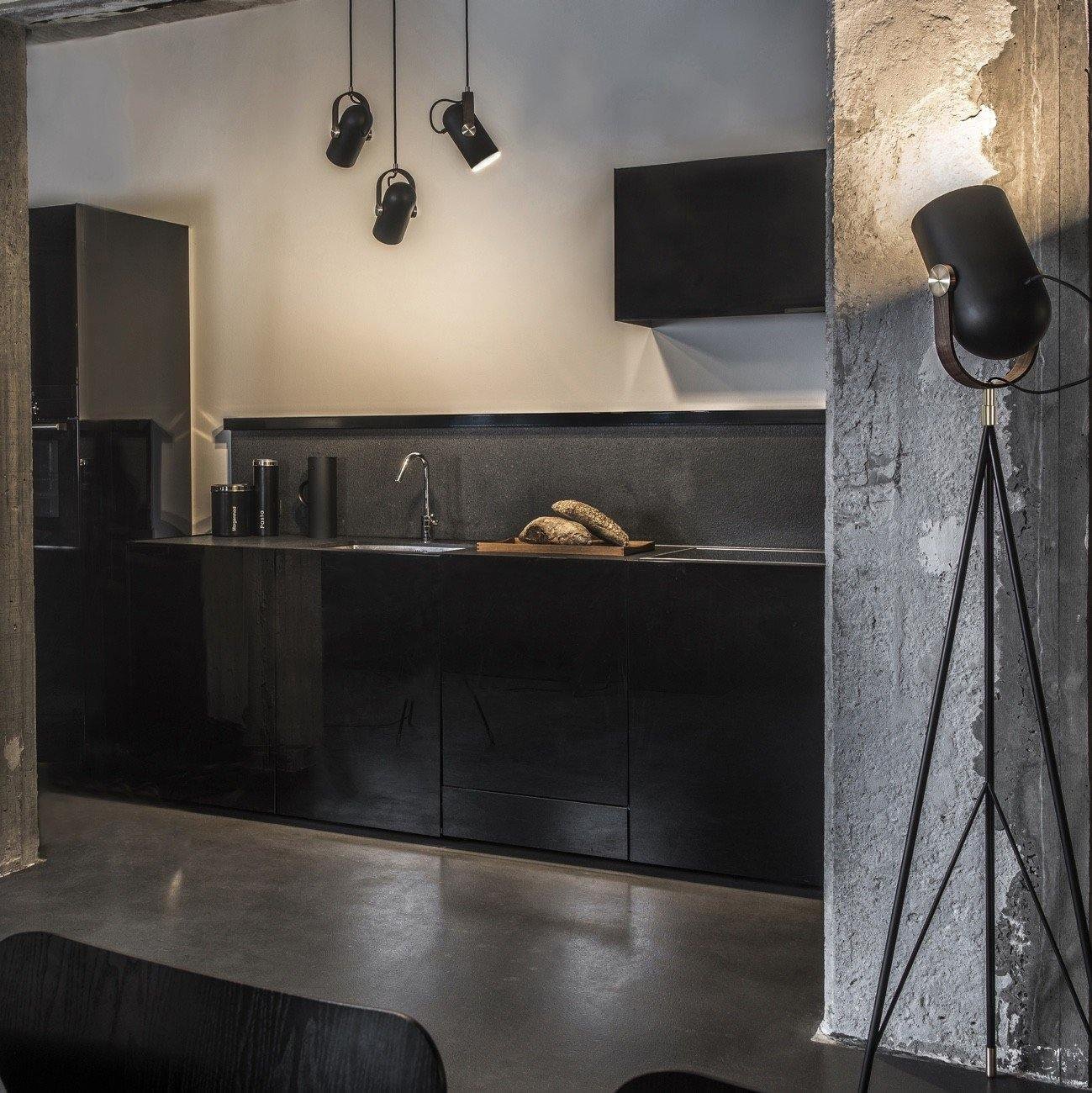 Industriell hängande lampa Karronade nautisk charm – elegant metallampa för ditt vardagsrum eller kontor