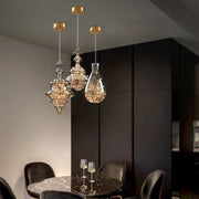 Elegant glass and brass pendant – Stylish lighting for your living room and kitchen
