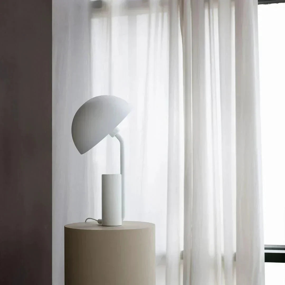 Bordslampa CAP Elegant – Stilren geometrisk design med anpassningsbar lampskärm