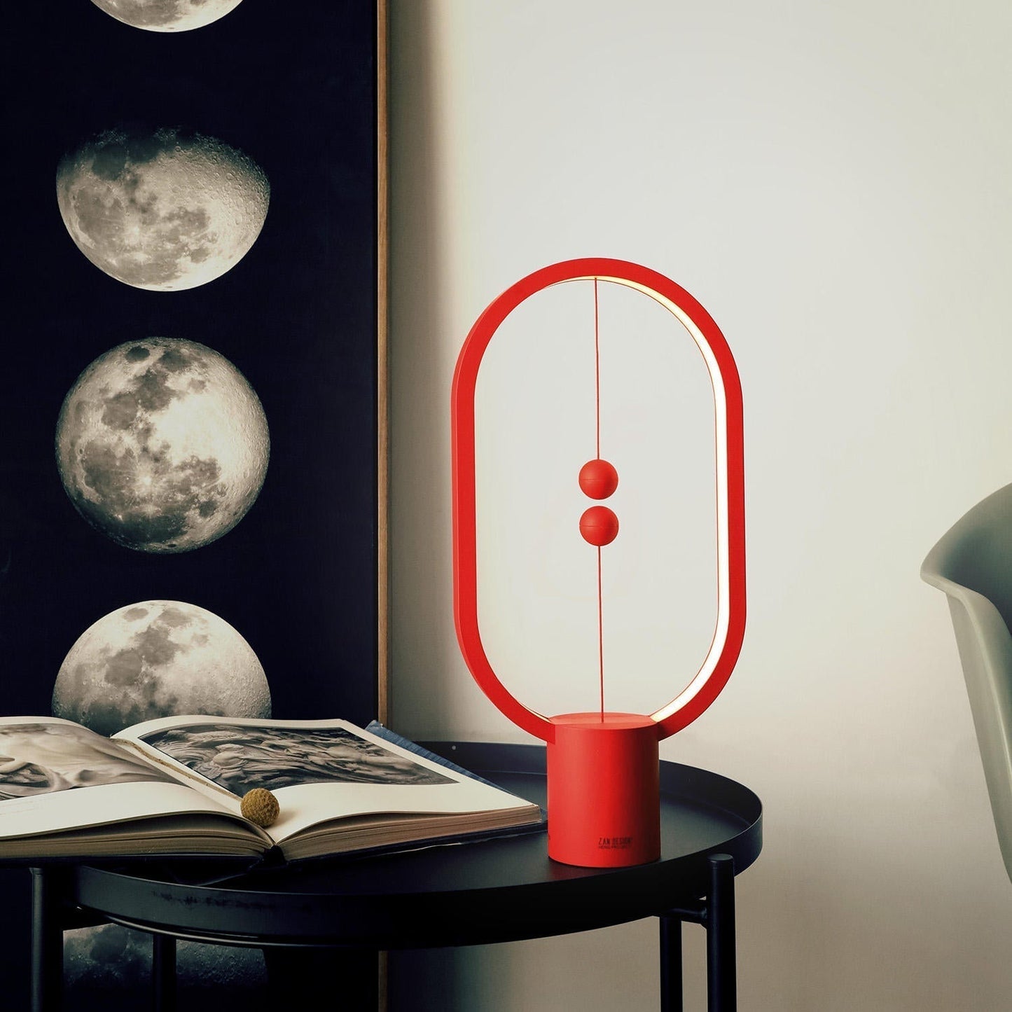 Lampe de table LED sans fil magnétique élégante – Un mélange parfait d'innovation et d'élégance moderne