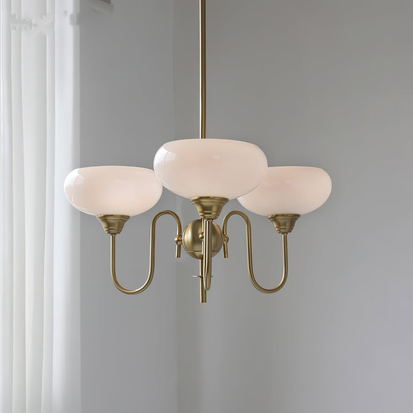 Exquisite glass and metal chandelier – Elevate your space with timeless sophistication
