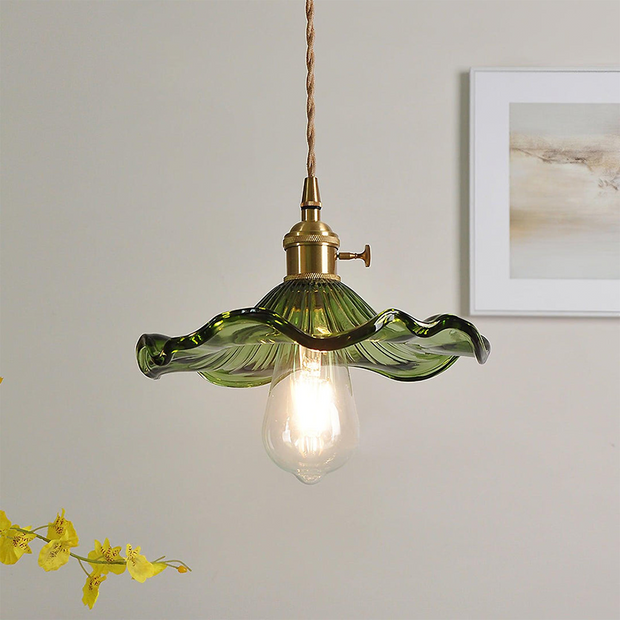 Elegant Floral Glass LED Pendant – Bloom-Inspired Design for a Warm and Welcoming Atmosphere (E27 Compatible)