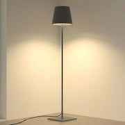 Modern and elegant rechargeable LED floor lamp – Adjustable lighting for any space