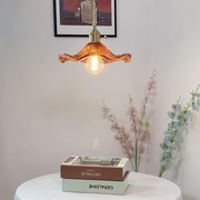 Elegant Floral Glass LED Pendant – Bloom-Inspired Design for a Warm and Welcoming Atmosphere (E27 Compatible)