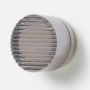 Elegant round LED wall sconce – Warm ambiance with Mylk glass diffuser for living room and bedroom decoration