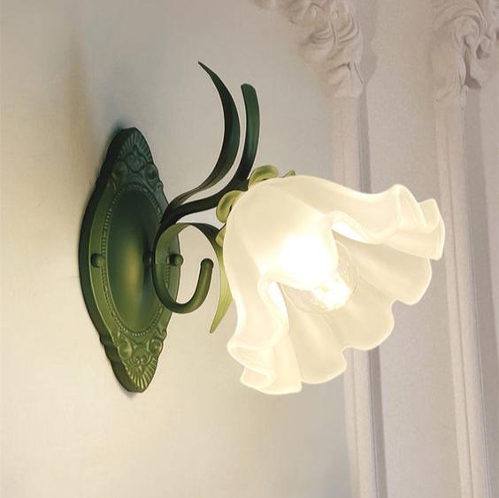 Elegante wandlamp in lelietjes-van-dalen vorm – Bloem geïnspireerd ontwerp met zacht licht (E27)