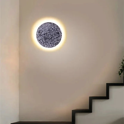 Scandinavische elegantie: LED-wandlamp in noordelijke terrazzo voor gangen en trappenhuizen