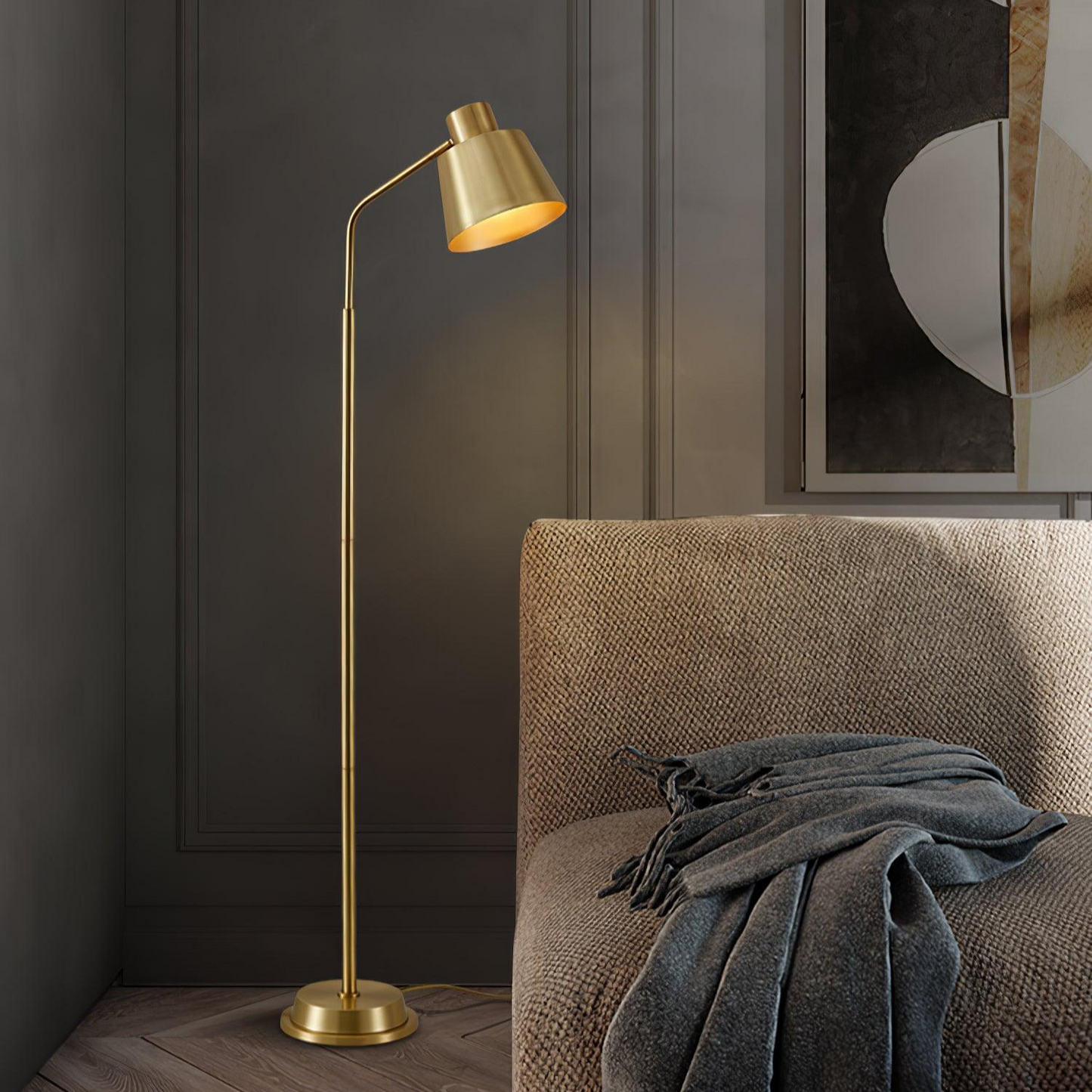 Lampadaire LED en laiton Zeid – Un mélange élégant de minimalisme et de sophistication moderne