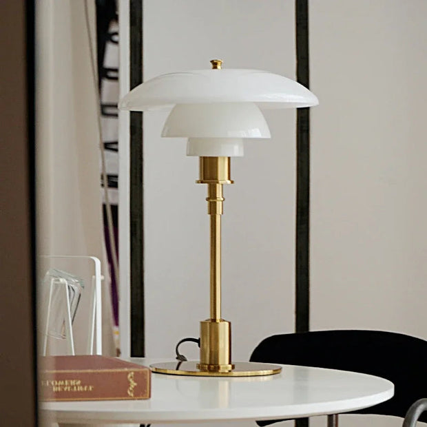 Lampe de table scandinave Fjord – Fusion élégante de verre et de métal pour votre salon et votre chambre