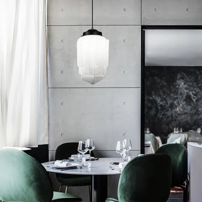 Élégante suspension en verre blanc givré géométrique inspirée des vintage – Une touche d'élégance pour votre espace