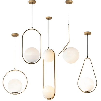 Suspension Élégante et Chic – Design Métallique Contemporain avec un Écrin en Verre Éblouissant