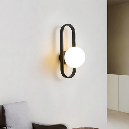 Applique murale Camille – Luminaire LED en verre satiné élégant, parfait pour les espaces contemporains
