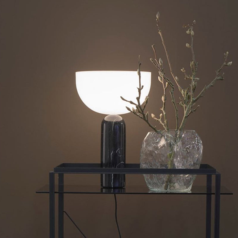 Lampe de table en marbre Raja - Éclairage de luxe sophistiqué avec un design en pierre naturelle exquise