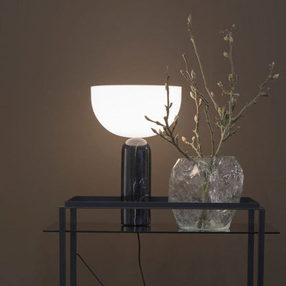 Lampe de table en marbre Raja - Éclairage de luxe sophistiqué avec un design en pierre naturelle exquise