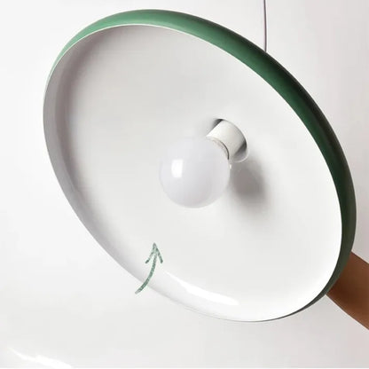 Suspension en cône de macarons français fantaisie – Lampe en aluminium et bois élégant pour une touche stylée