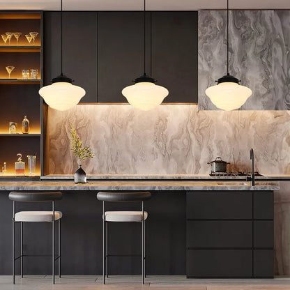 Élégante suspension en verre blanc givré géométrique inspirée des vintage – Une touche d'élégance pour votre espace