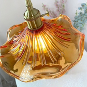 Elegant Floral Glass LED Pendant – Bloom-Inspired Design for a Warm and Welcoming Atmosphere (E27 Compatible)