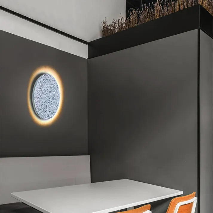 Scandinavische elegantie: LED-wandlamp in noordelijke terrazzo voor gangen en trappenhuizen