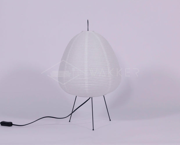 Exquisite Akari table lamp – Mulberry paper and elegant metal design