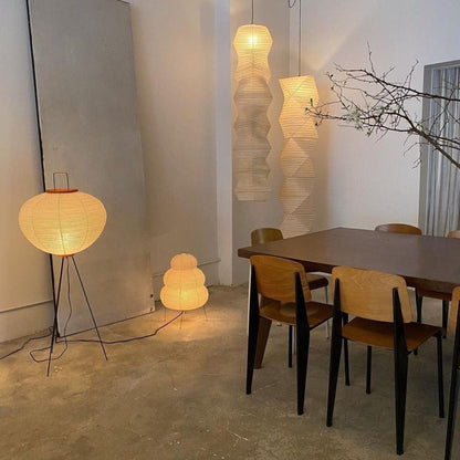 Lampadaire en papier de riz élégant – Éclairage sleek et stylé pour votre salon et votre chambre à coucher