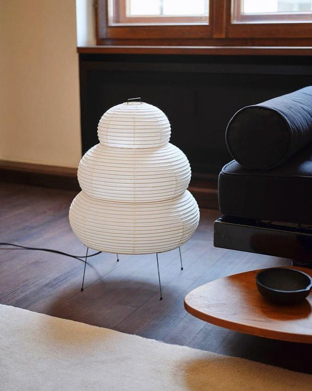 Exquisite Akari table lamp – Mulberry paper and elegant metal design