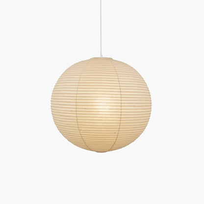 Élevez votre espace avec la lampe suspendue Akari A-Series – une chic lampe en papier japonaise présentant une esthétique minimaliste époustouflante