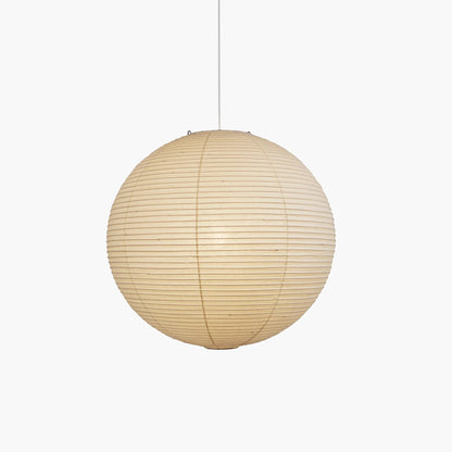 Élevez votre espace avec la lampe suspendue Akari A-Series – une chic lampe en papier japonaise présentant une esthétique minimaliste époustouflante
