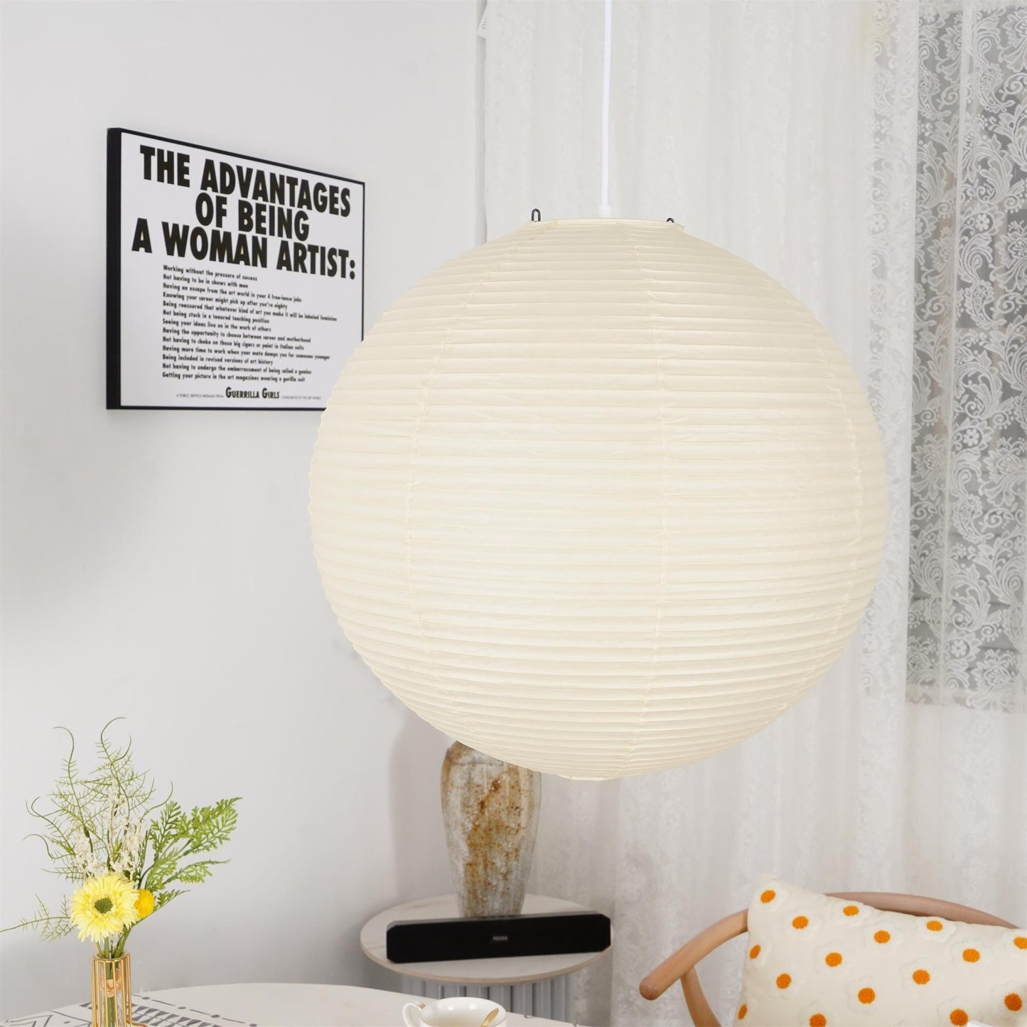 Élevez votre espace avec la lampe suspendue Akari A-Series – une chic lampe en papier japonaise présentant une esthétique minimaliste époustouflante