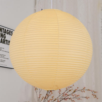 Élevez votre espace avec la lampe suspendue Akari A-Series – une chic lampe en papier japonaise présentant une esthétique minimaliste époustouflante