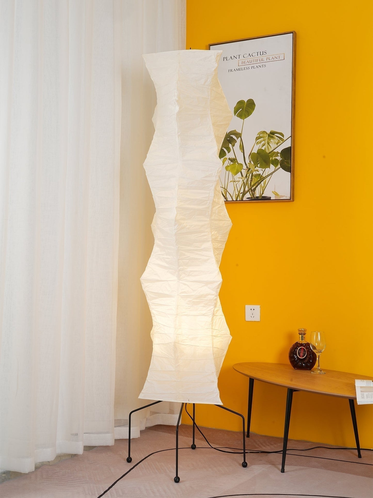 Lampadaire en papier de riz élégant – Éclairage sleek et stylé pour votre salon et votre chambre à coucher