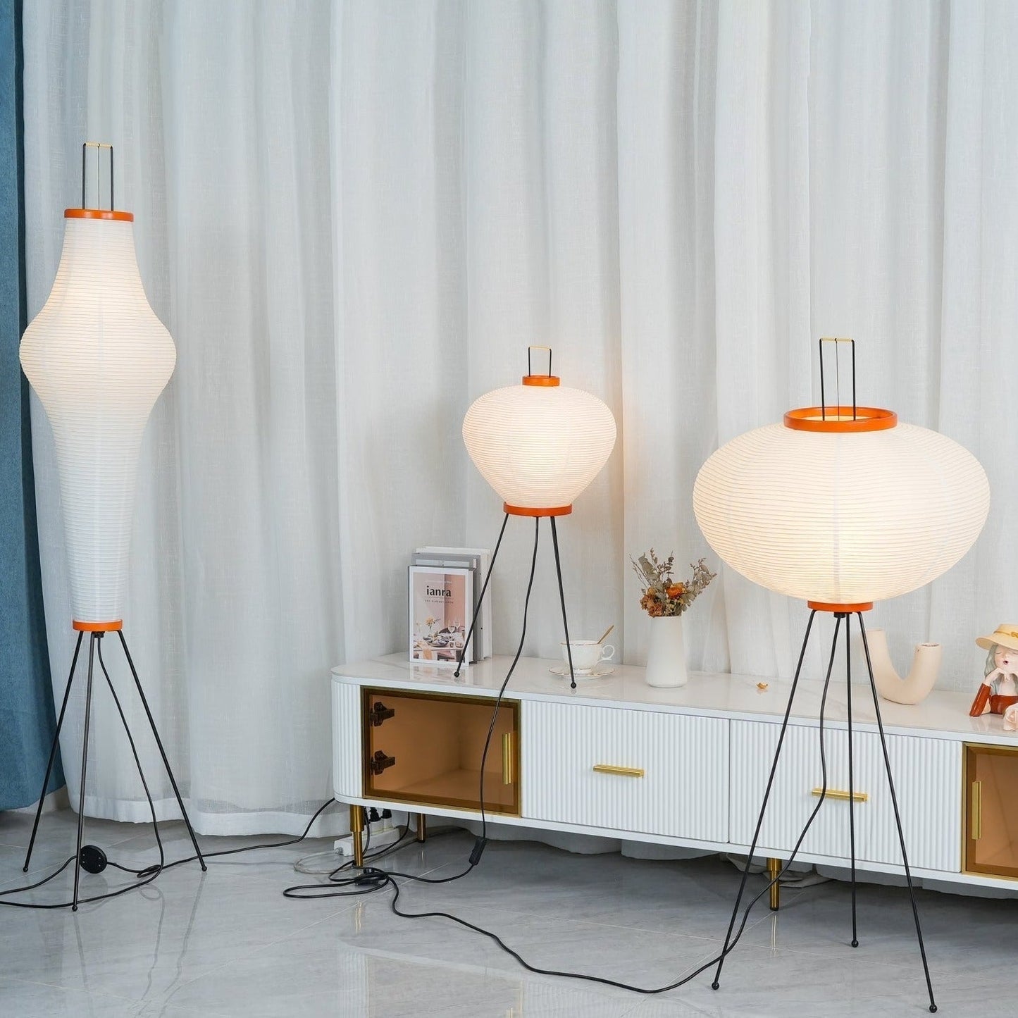 Lampadaire en papier de riz élégant – Éclairage sleek et stylé pour votre salon et votre chambre à coucher