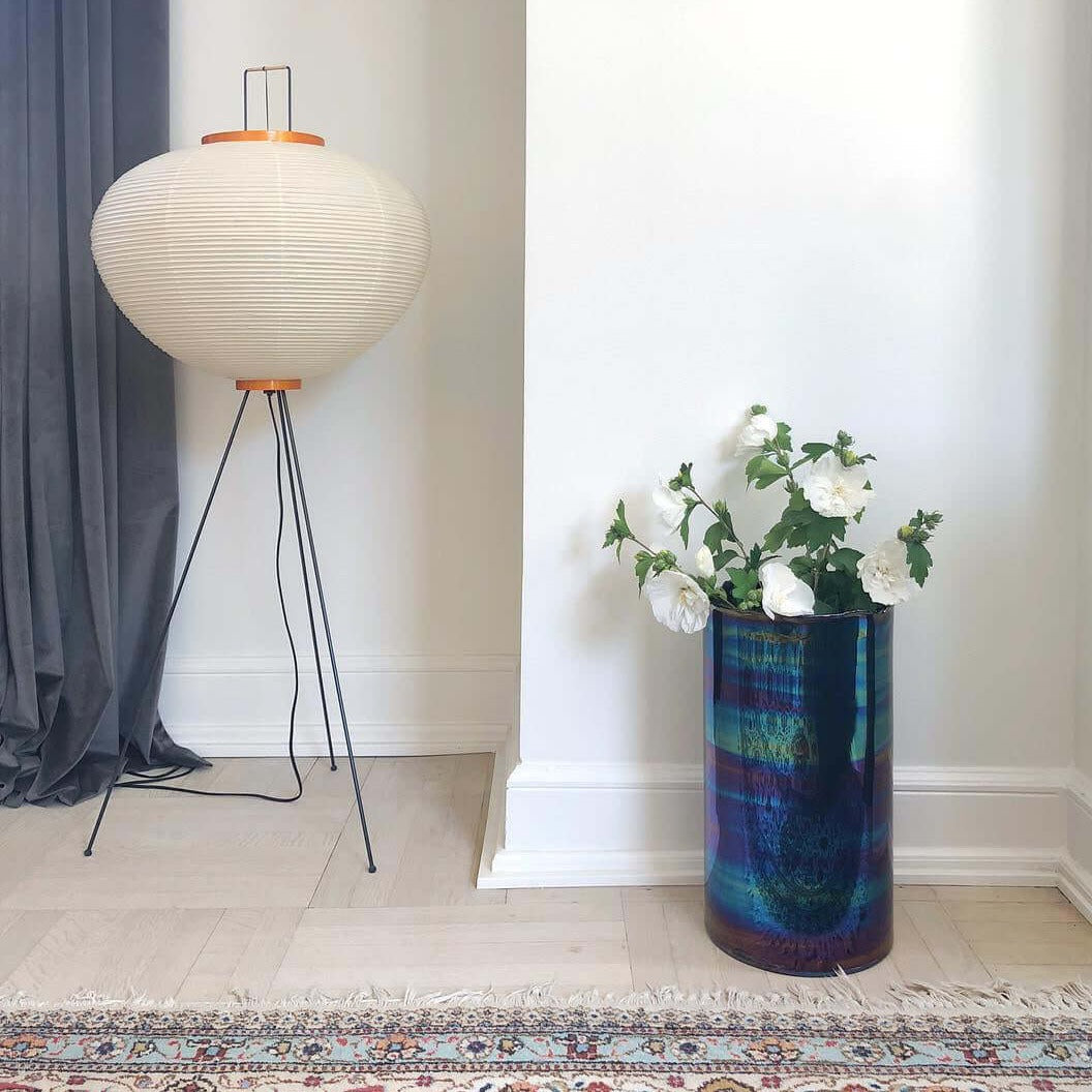 Lampadaire en papier de riz élégant – Éclairage sleek et stylé pour votre salon et votre chambre à coucher