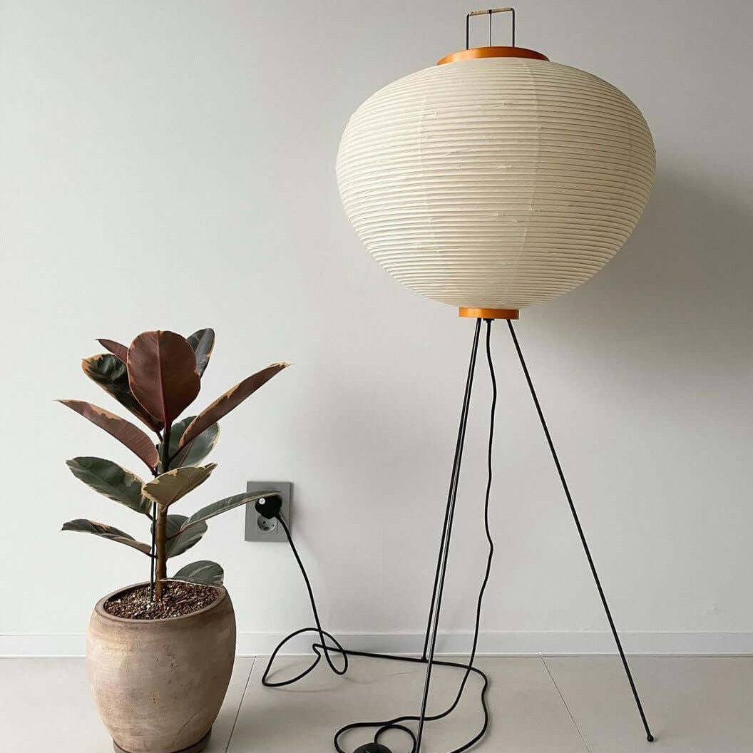 Lampadaire en papier de riz élégant – Éclairage sleek et stylé pour votre salon et votre chambre à coucher