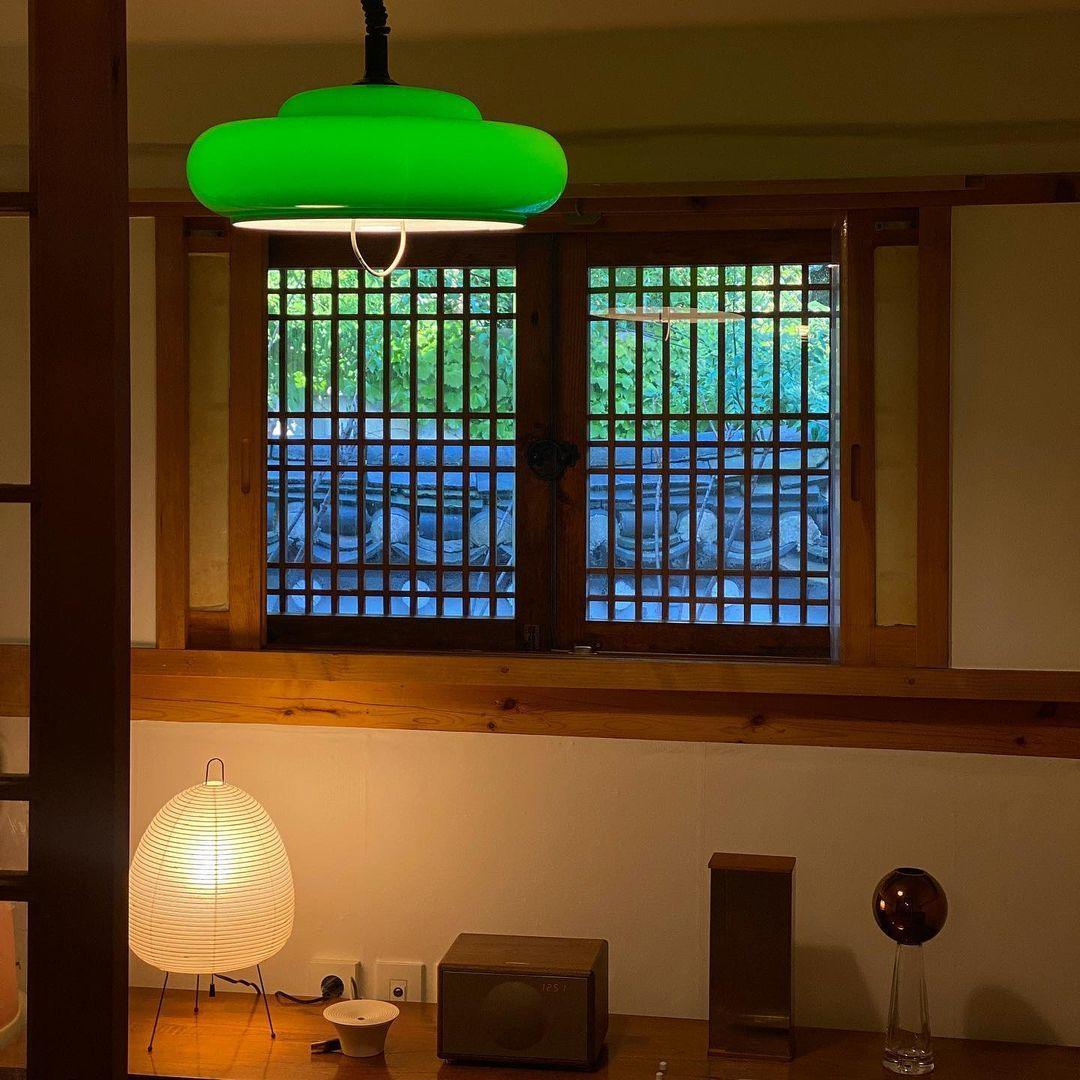 Lampe de table Akari exquise – Design en papier de mûrier et métal élégant