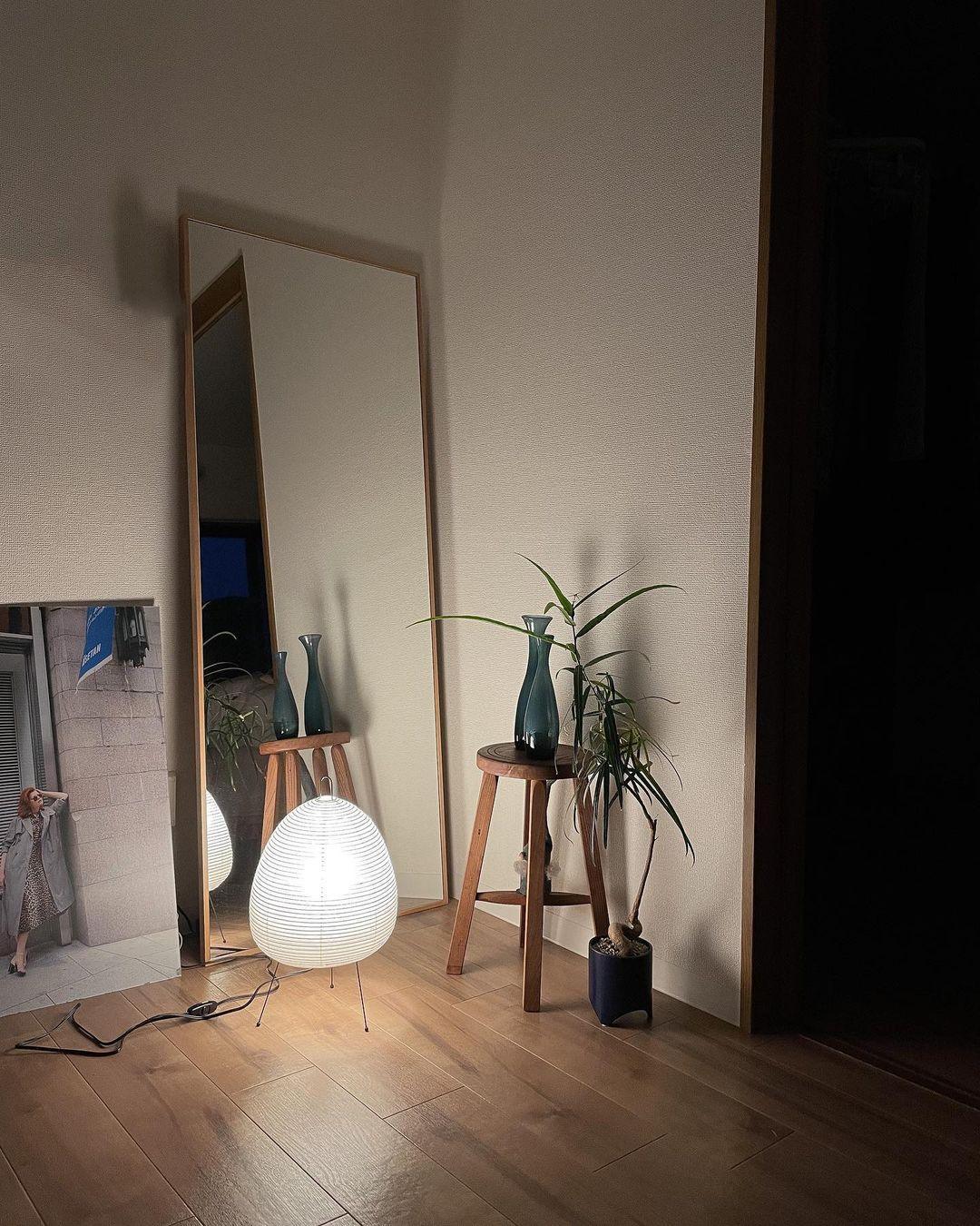 Lampe de table Akari exquise – Design en papier de mûrier et métal élégant
