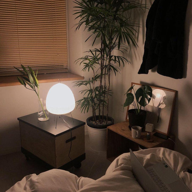 Exquisite Akari table lamp – Mulberry paper and elegant metal design