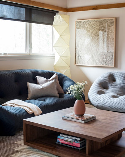 Lampadaire en papier de riz élégant – Éclairage sleek et stylé pour votre salon et votre chambre à coucher