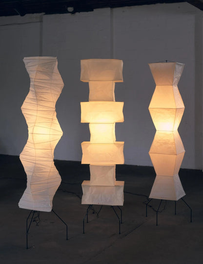 Lampadaire en papier de riz élégant – Éclairage sleek et stylé pour votre salon et votre chambre à coucher