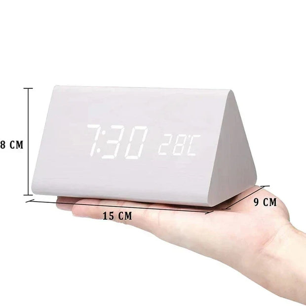 Elegant wooden LED alarm clock - Contemporary design with a bright digital display