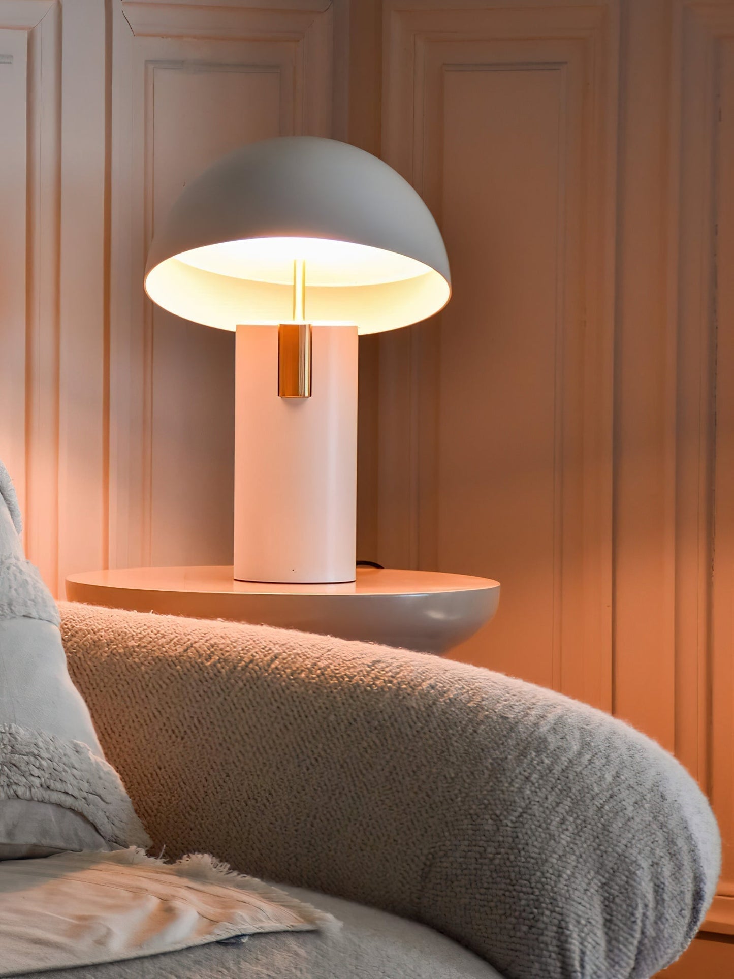 Lampe de table LED contemporaine AVO – Design élégant avec éclairage intégré