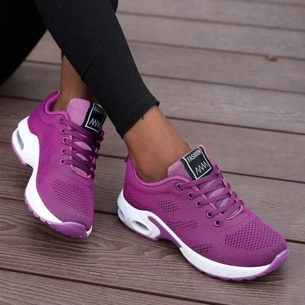 Comfortable Walking Sneakers – Pain Relief for an Easy and Pleasant Walk