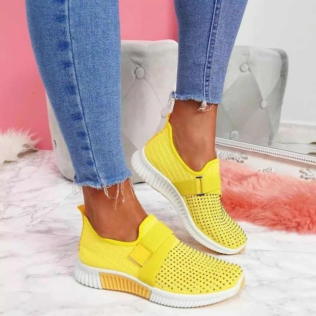 Slip-On Sneakers for Women with Velcro – Comfort and Elegance for Everyday Use